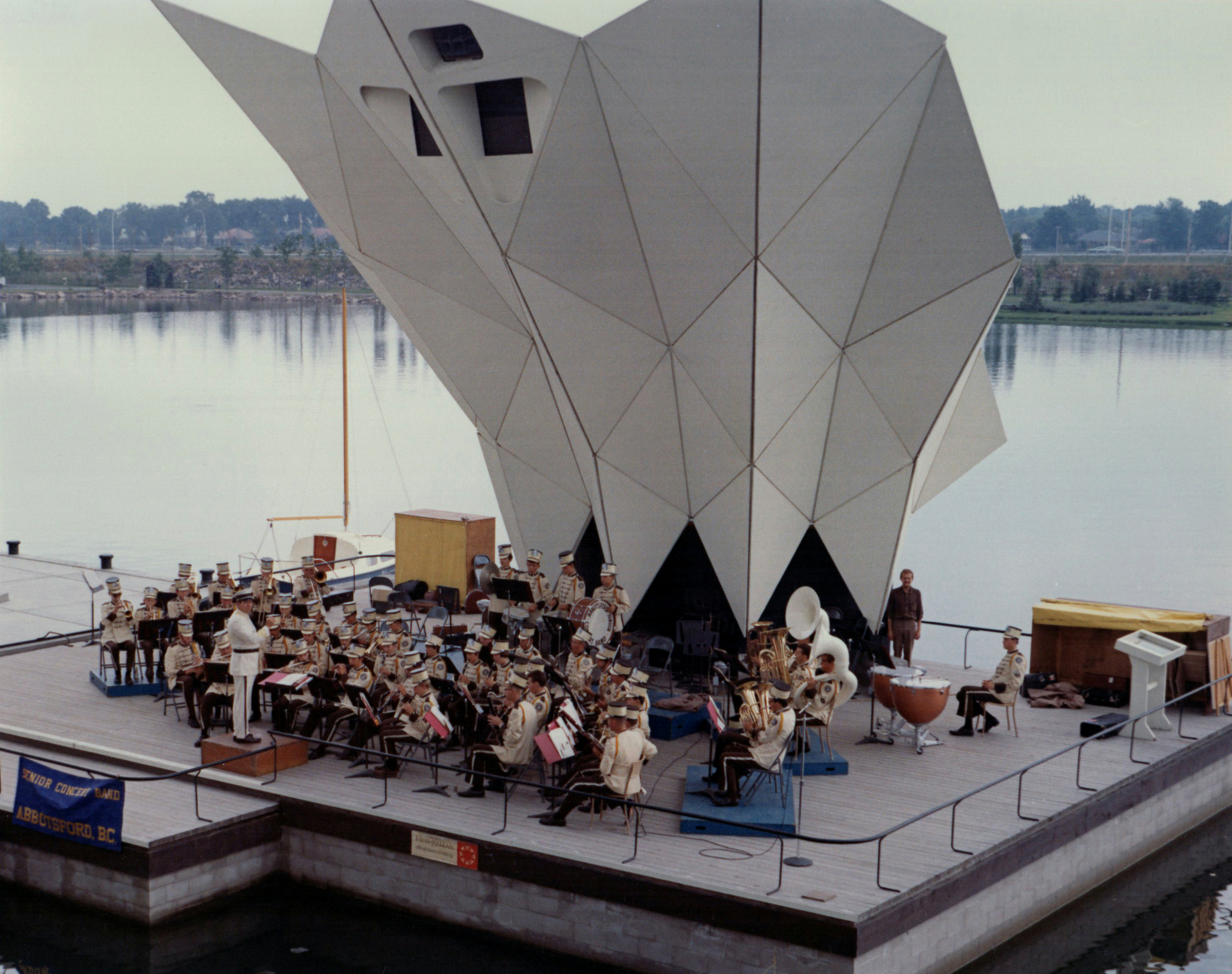 1967-08-27-ExpoPerformance